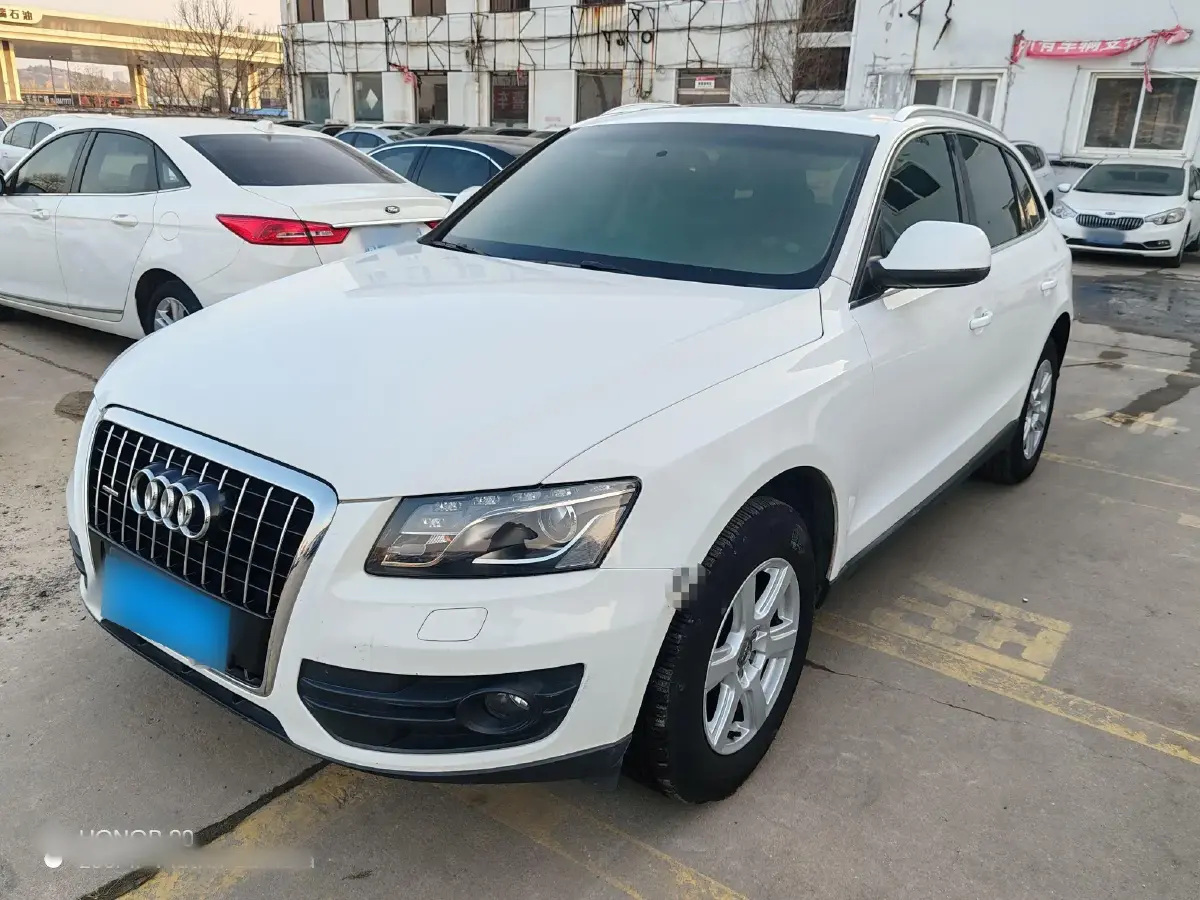 2012 Audi Q5 2.0T 211HP L4 8AT