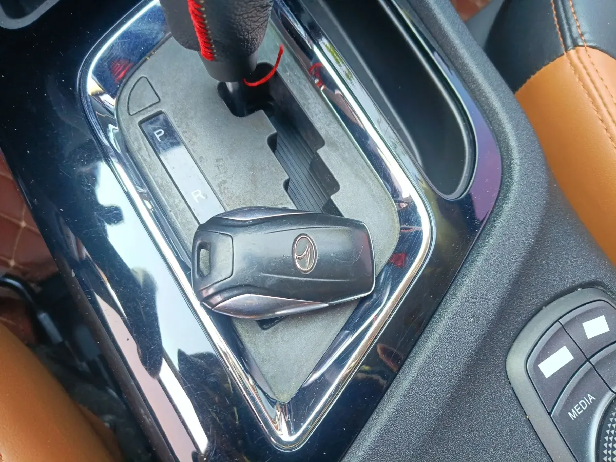 2017 Soueast DX7 1.5T 156HP L4 5AT,autocango,china used car exporter,china ev exporter,chinese used car exporter,chinese used ev exporter