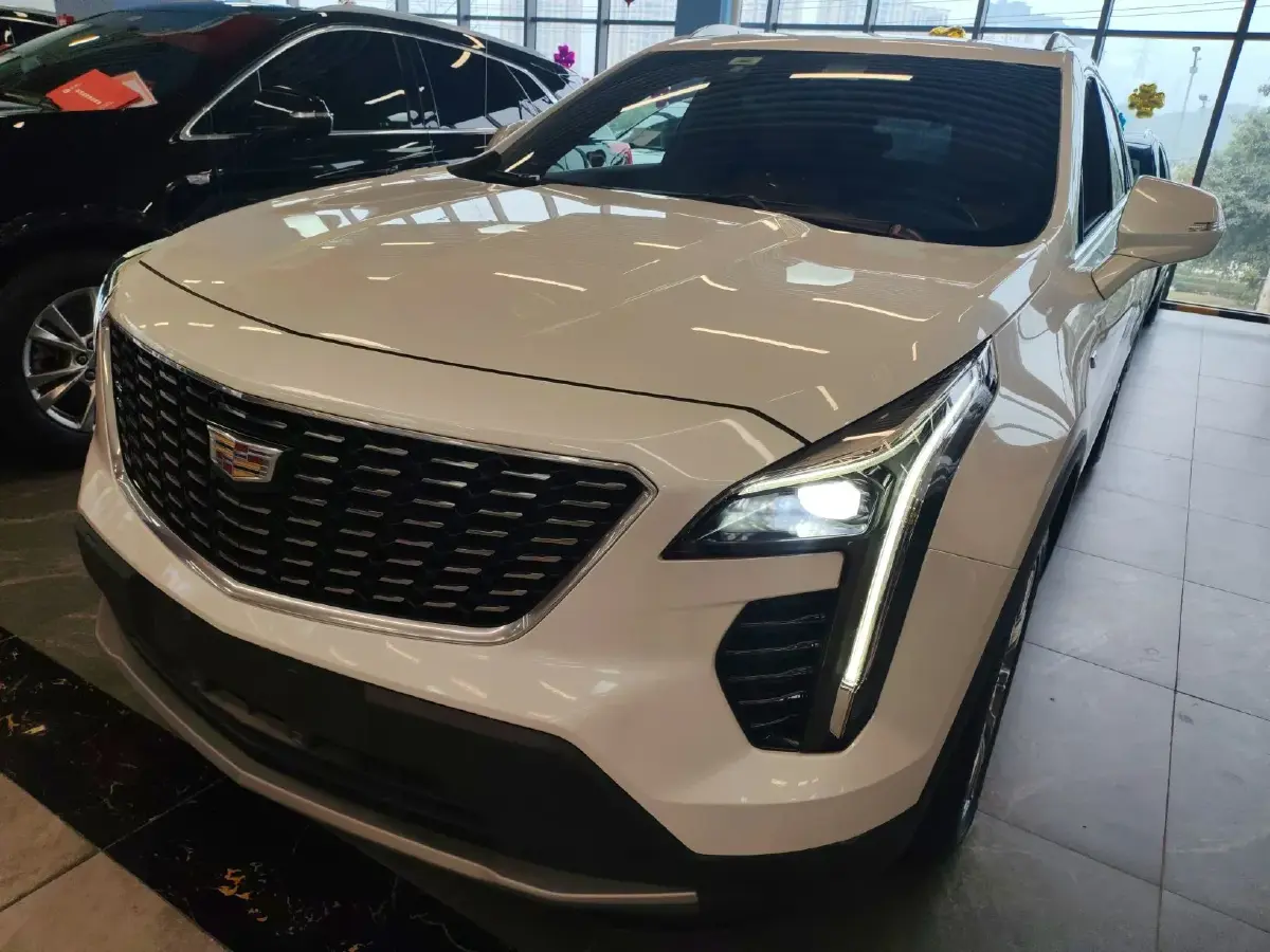 2022 Cadillac XT4 2.0T 237HP L4 9AT