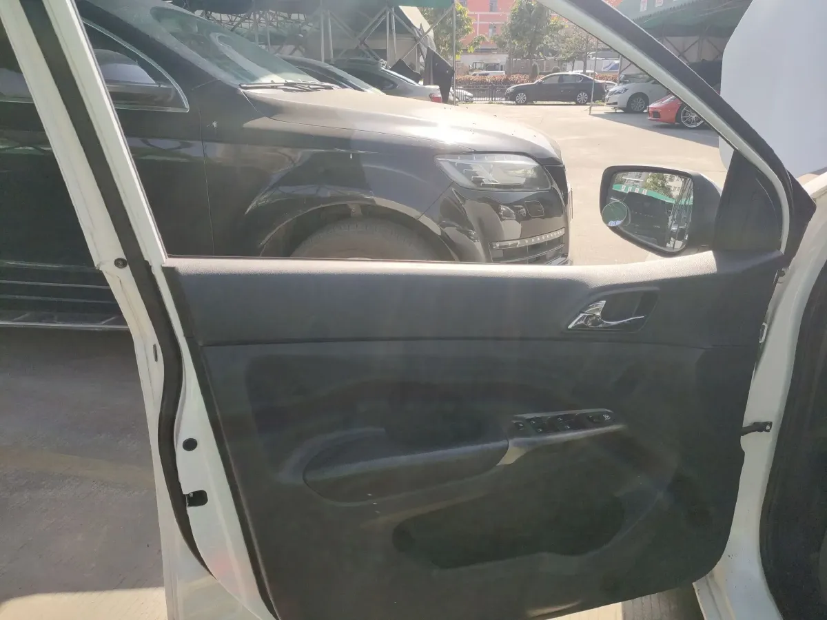 2017 HaiMa M3 1.5L 112HP L4 5MT,autocango,china used car exporter,china ev exporter,chinese used car exporter,chinese used ev exporter