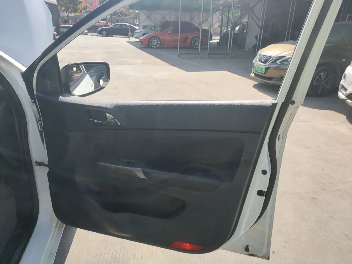 2017 HaiMa M3 1.5L 112HP L4 5MT,autocango,china used car exporter,china ev exporter,chinese used car exporter,chinese used ev exporter