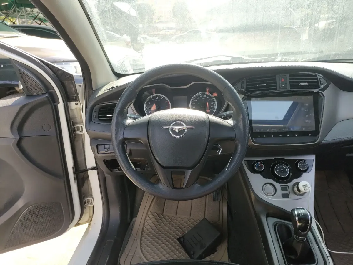 2017 HaiMa M3 1.5L 112HP L4 5MT,autocango,china used car exporter,china ev exporter,chinese used car exporter,chinese used ev exporter