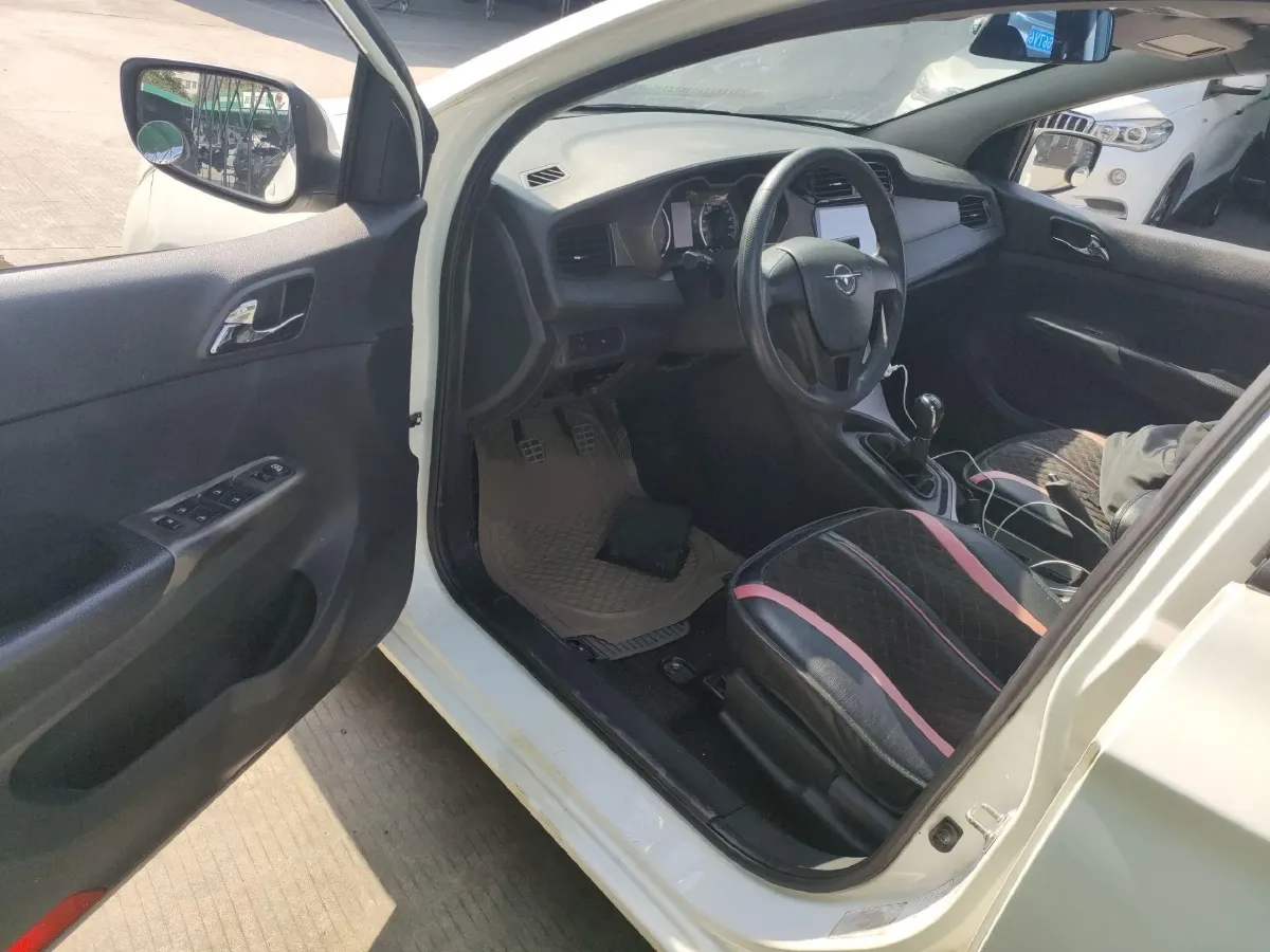 2017 HaiMa M3 1.5L 112HP L4 5MT,autocango,china used car exporter,china ev exporter,chinese used car exporter,chinese used ev exporter