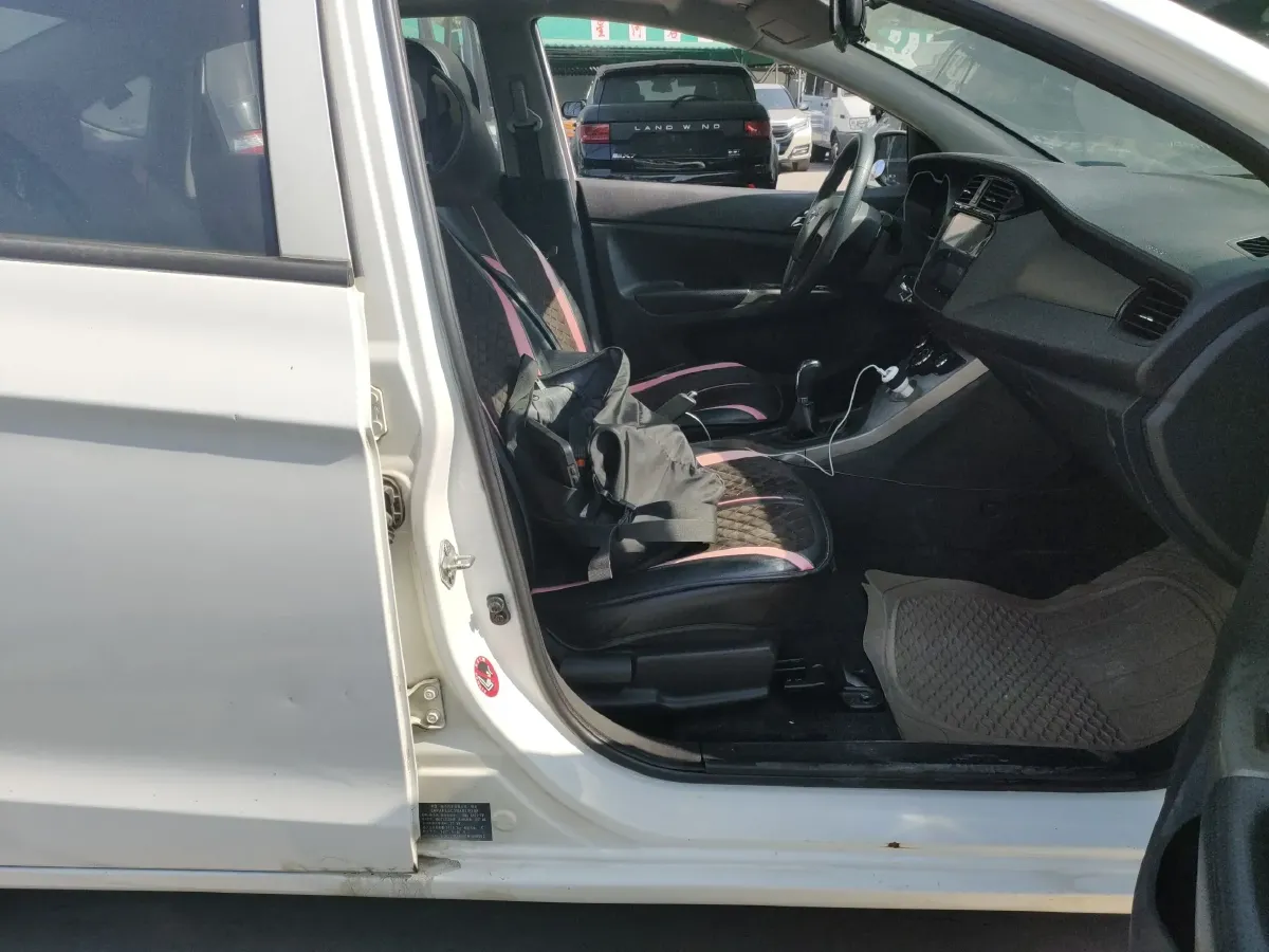 2017 HaiMa M3 1.5L 112HP L4 5MT,autocango,china used car exporter,china ev exporter,chinese used car exporter,chinese used ev exporter