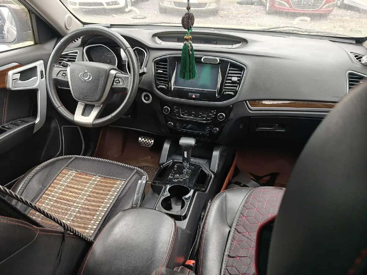 2015 Geely GX7 2.0L 141HP L4 6AT,autocango,china used car exporter,china ev exporter,chinese used car exporter,chinese used ev exporter