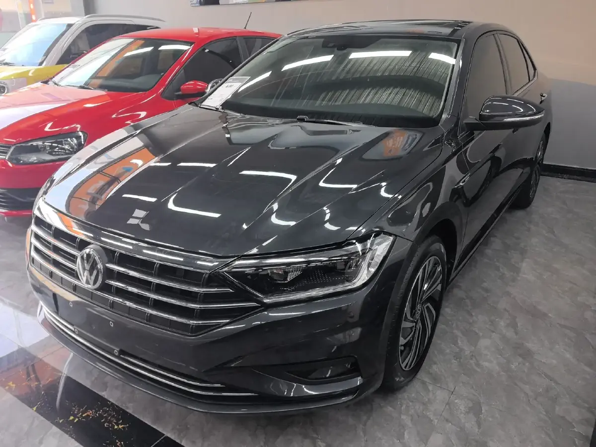 2019 Volkswagen Sagitar 1.4T 150HP L4 7DCT