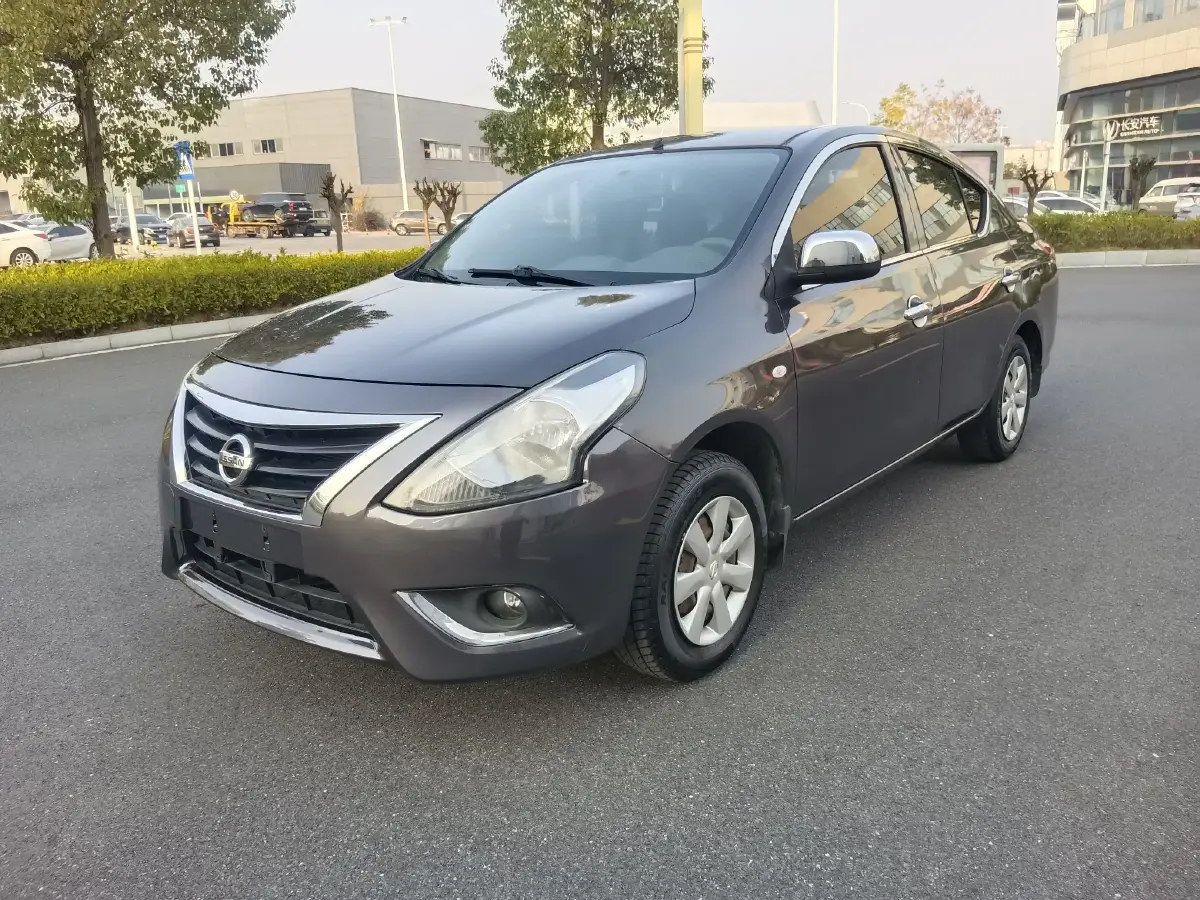 2014 Nissan Sunny 1.5L 112HP L4 CVT