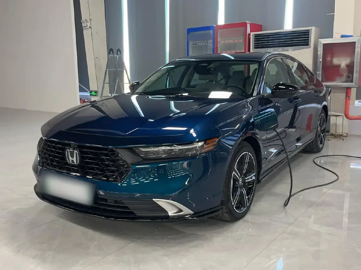 2023 Honda Accord 2.0L 148HP L4 E-CVT PHEV 17.7KWH
