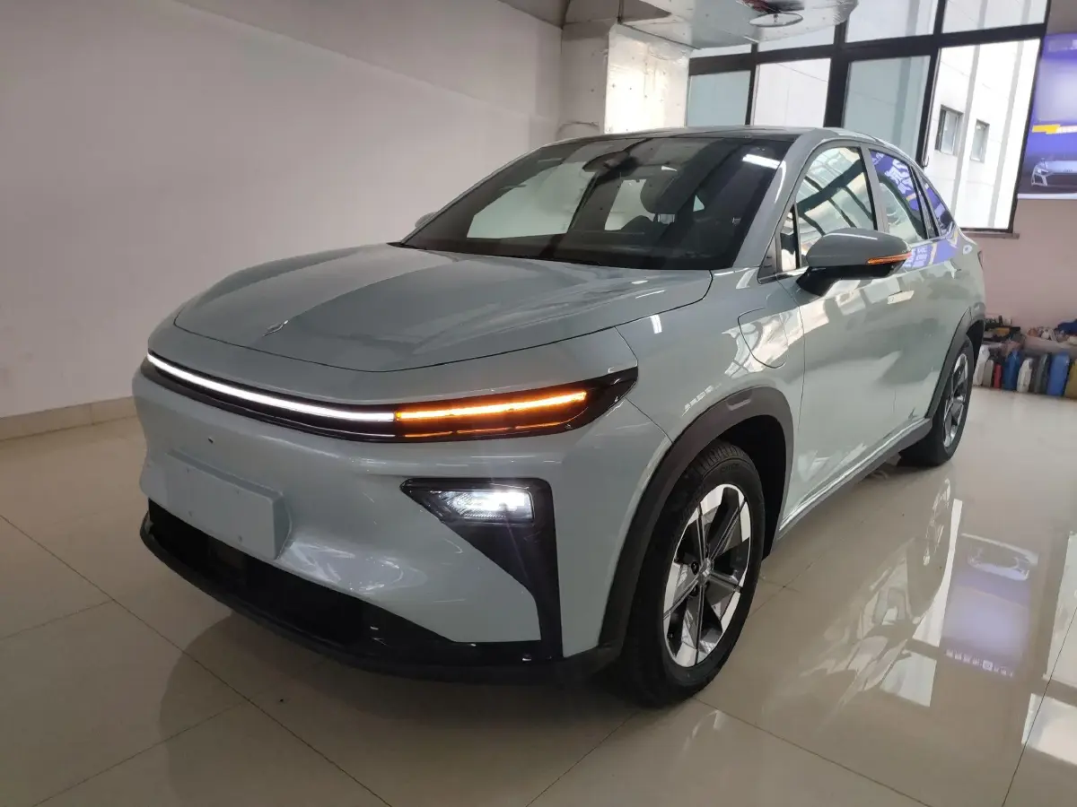 2023 Livan 7 BEV 50.4KWH