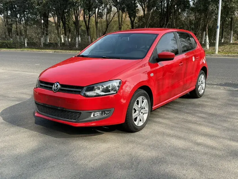 2013 Volkswagen Polo 1.6L 105HP L4 6AT