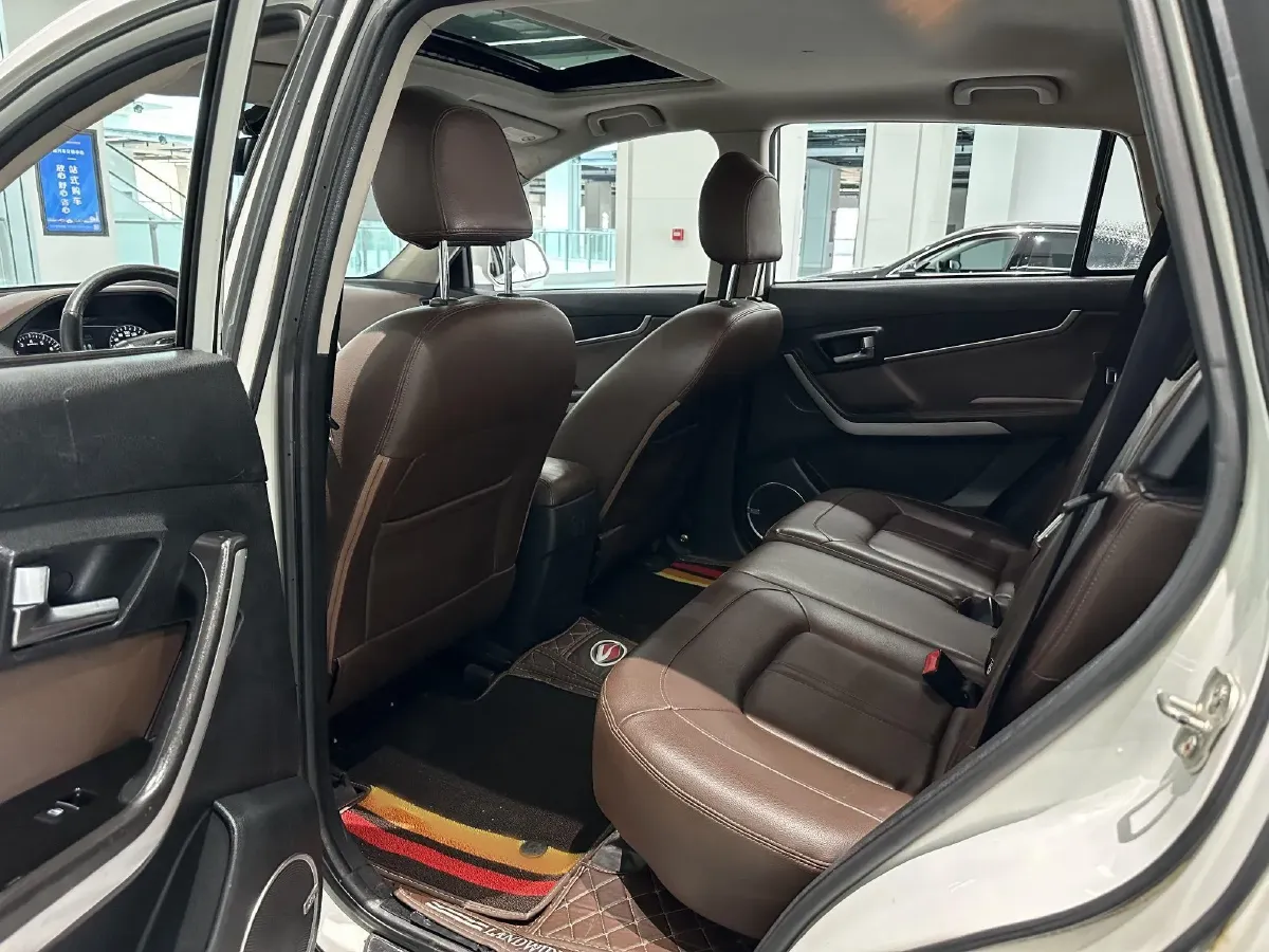 2016 Landwind X5 1.5T 150HP L4 6MT,autocango,china used car exporter,china ev exporter,chinese used car exporter,chinese used ev exporter