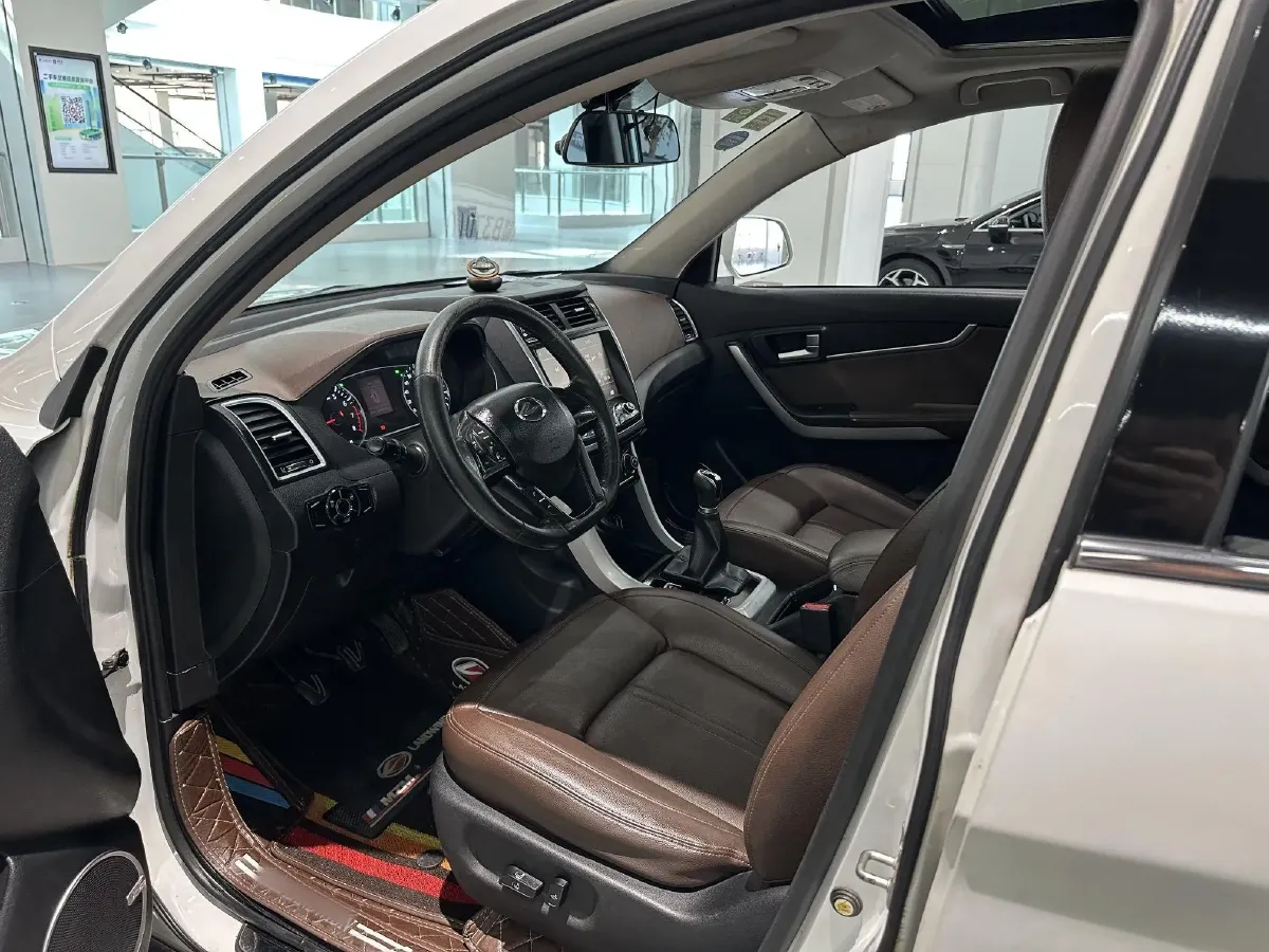 2016 Landwind X5 1.5T 150HP L4 6MT,autocango,china used car exporter,china ev exporter,chinese used car exporter,chinese used ev exporter