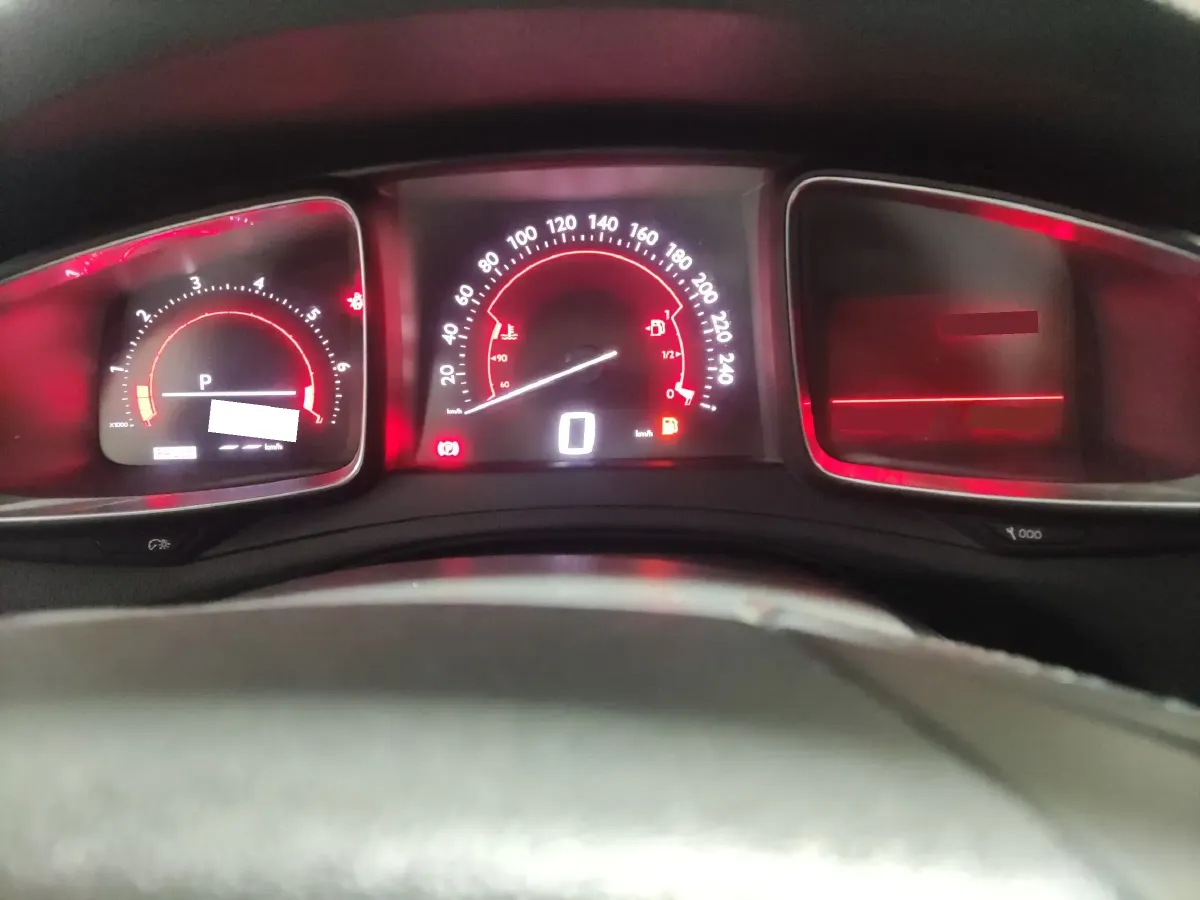 2014 DS 5LS 1.6T 163HP L4 6AT,autocango,china used car exporter,china ev exporter,chinese used car exporter,chinese used ev exporter