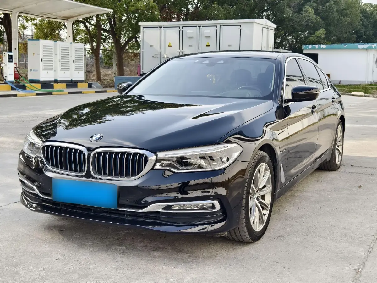 2019 BMW 5 Series 2.0T 184HP L4 8AT PHEV 13KWH