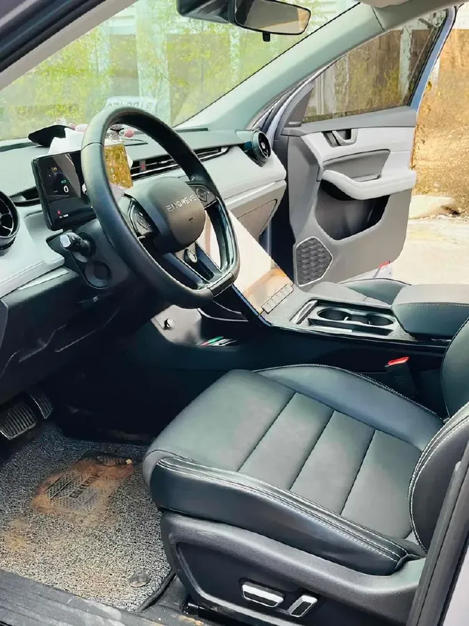 2022 Enovate ME5 Range Extended 98HP REEV 30.6KWH,autocango,china used car exporter,china ev exporter,chinese used car exporter,chinese used ev exporter