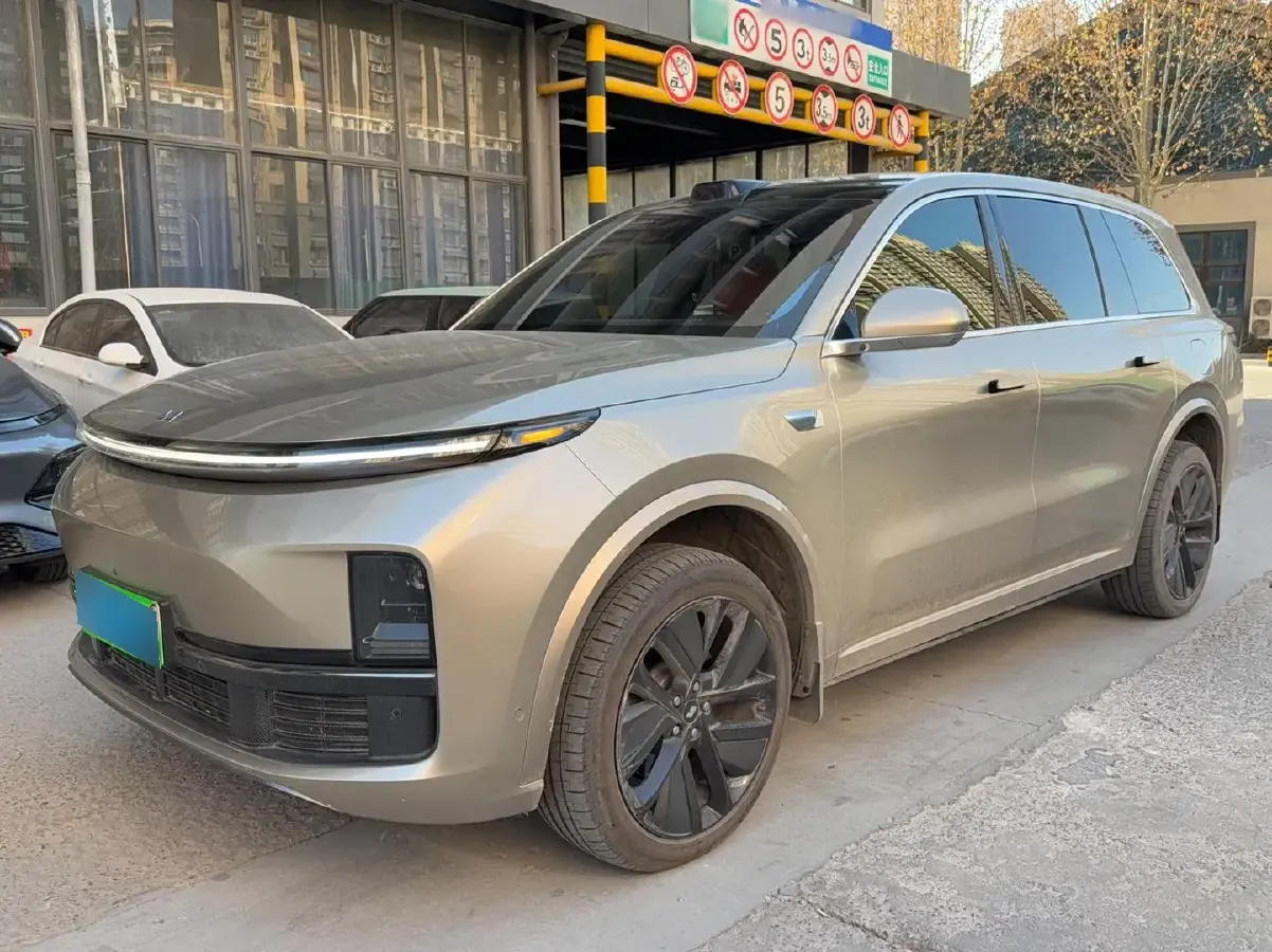 2022 Li L9 Range Extended 154HP REEV 42.6KWH
