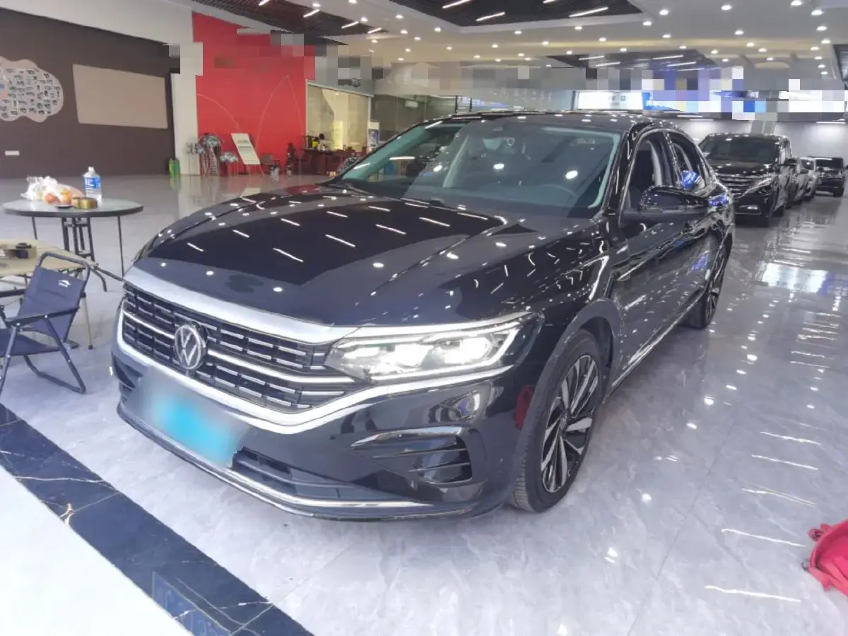 2023 Volkswagen Passat 2.0T 186HP L4 7DCT
