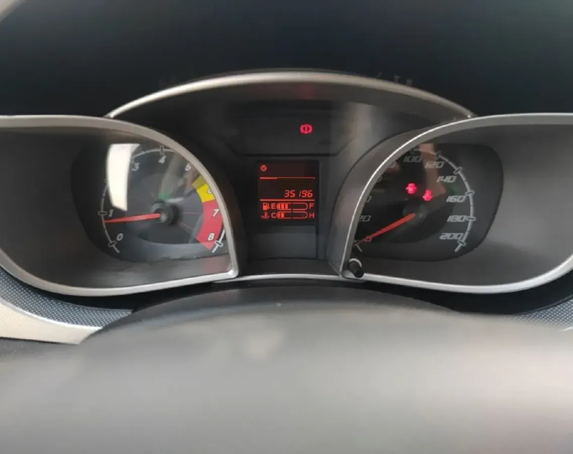 2012 Oley Oley 1.5L 102HP L4 5MT,autocango,china used car exporter,china ev exporter,chinese used car exporter,chinese used ev exporter