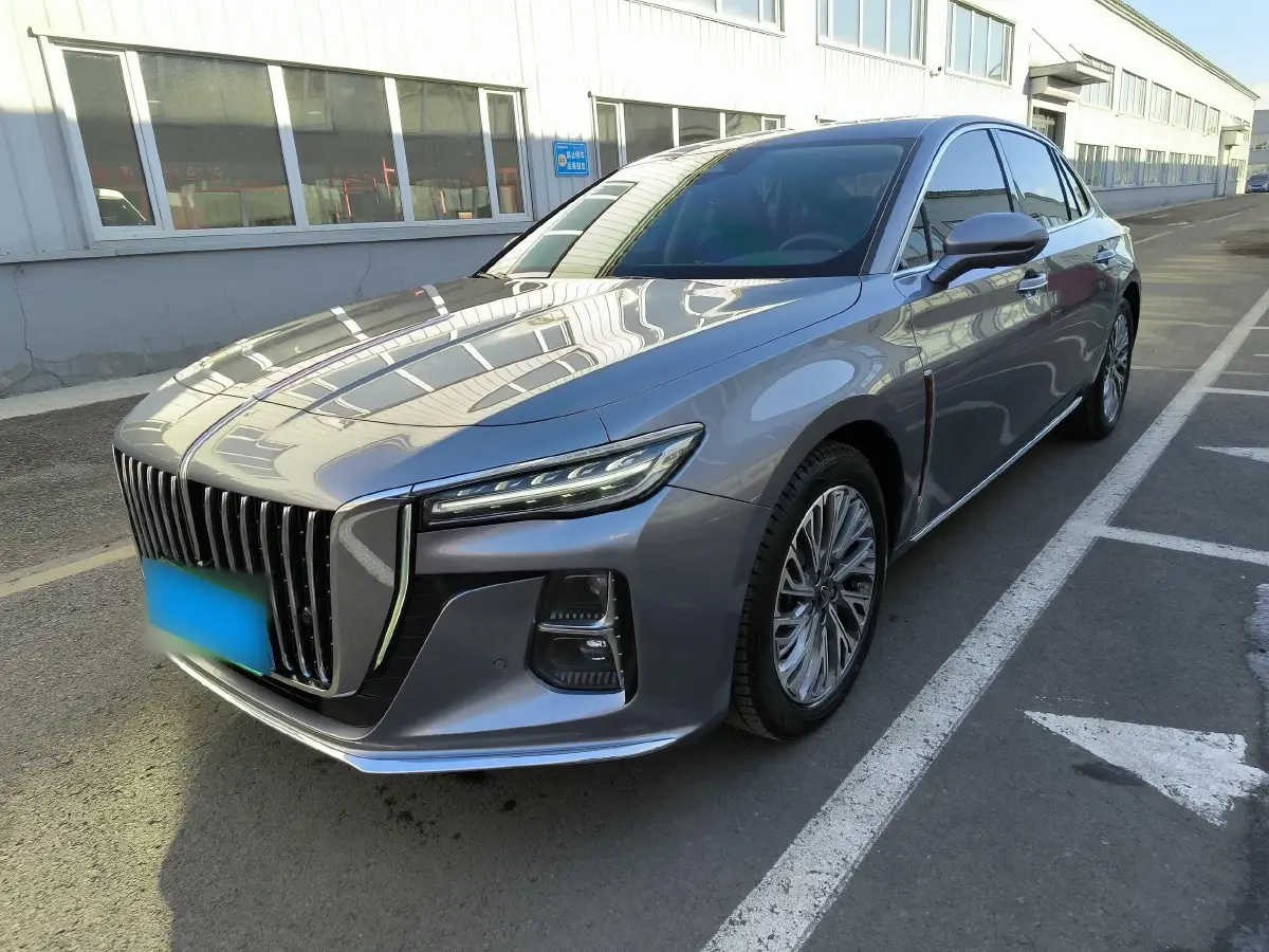 2023 HongQi H5 1.5T 169HP L4 E-CVT Hybrid