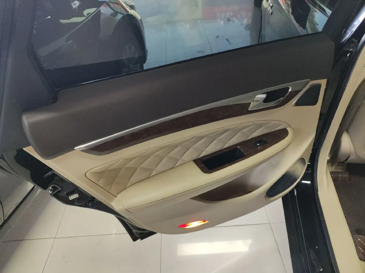 2017 GAC Trumpchi GA8 2.0T 197HP L4 6AT,autocango,china used car exporter,china ev exporter,chinese used car exporter,chinese used ev exporter