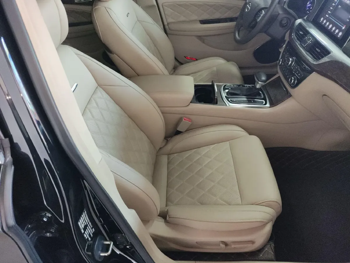 2017 GAC Trumpchi GA8 2.0T 197HP L4 6AT,autocango,china used car exporter,china ev exporter,chinese used car exporter,chinese used ev exporter