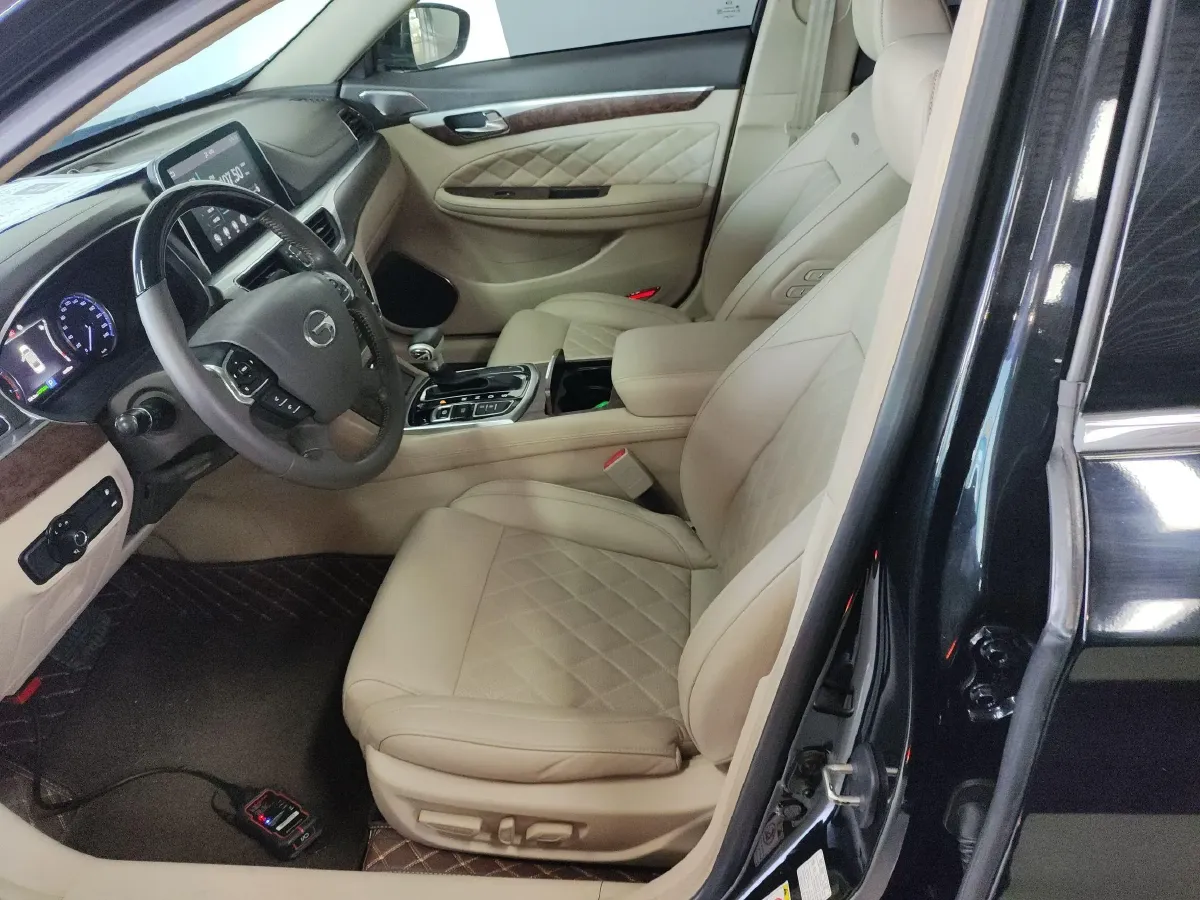 2017 GAC Trumpchi GA8 2.0T 197HP L4 6AT,autocango,china used car exporter,china ev exporter,chinese used car exporter,chinese used ev exporter