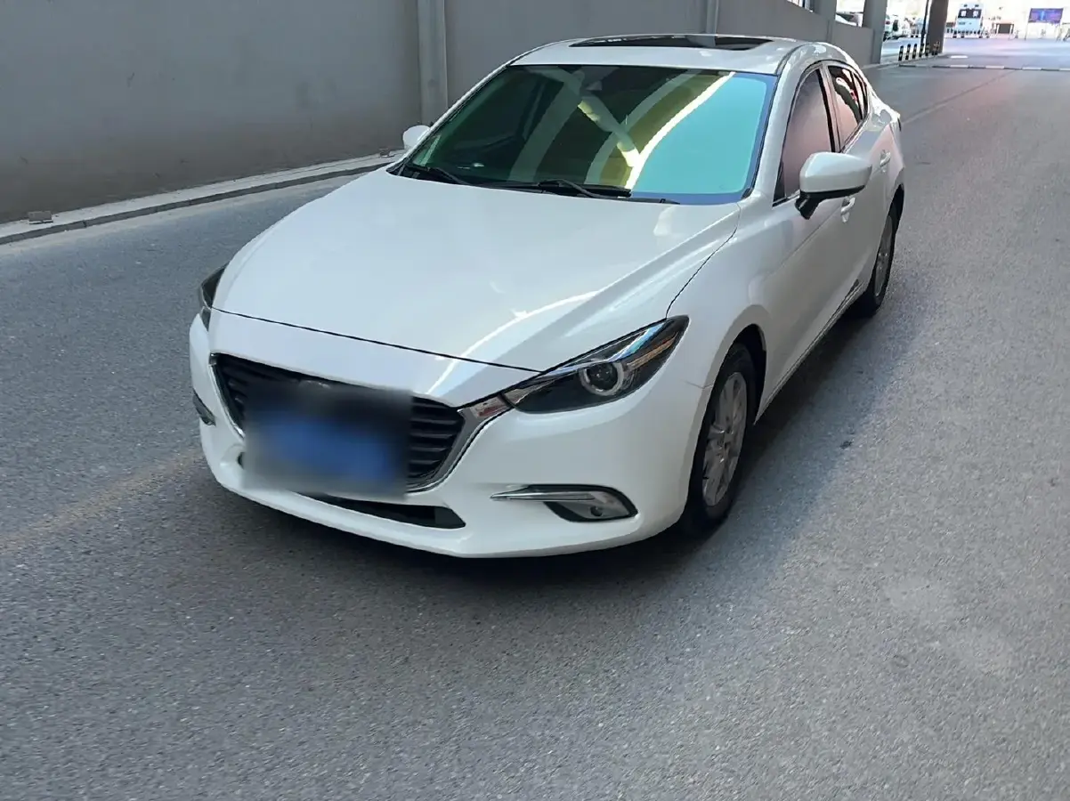2017 Mazda 3 Axela 1.5L 117HP L4 6AT