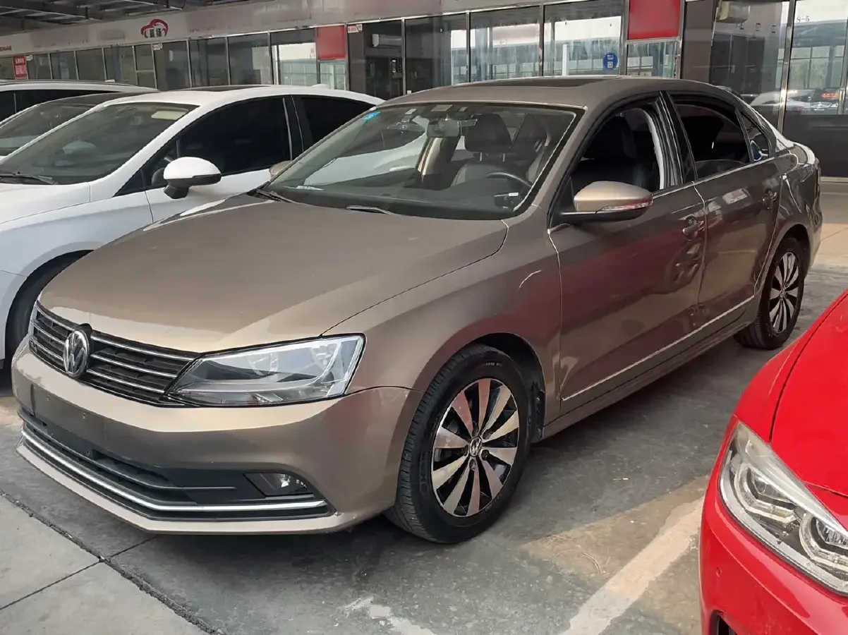 2017 Volkswagen Sagitar 1.6L 110HP L4 6AT