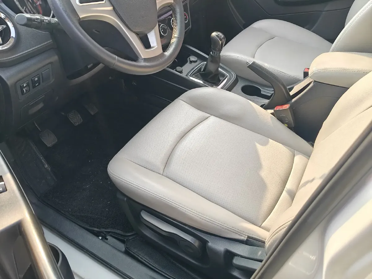 2017 BAIC Hyosow S3 1.5L 113HP L4 5MT,autocango,china used car exporter,china ev exporter,chinese used car exporter,chinese used ev exporter