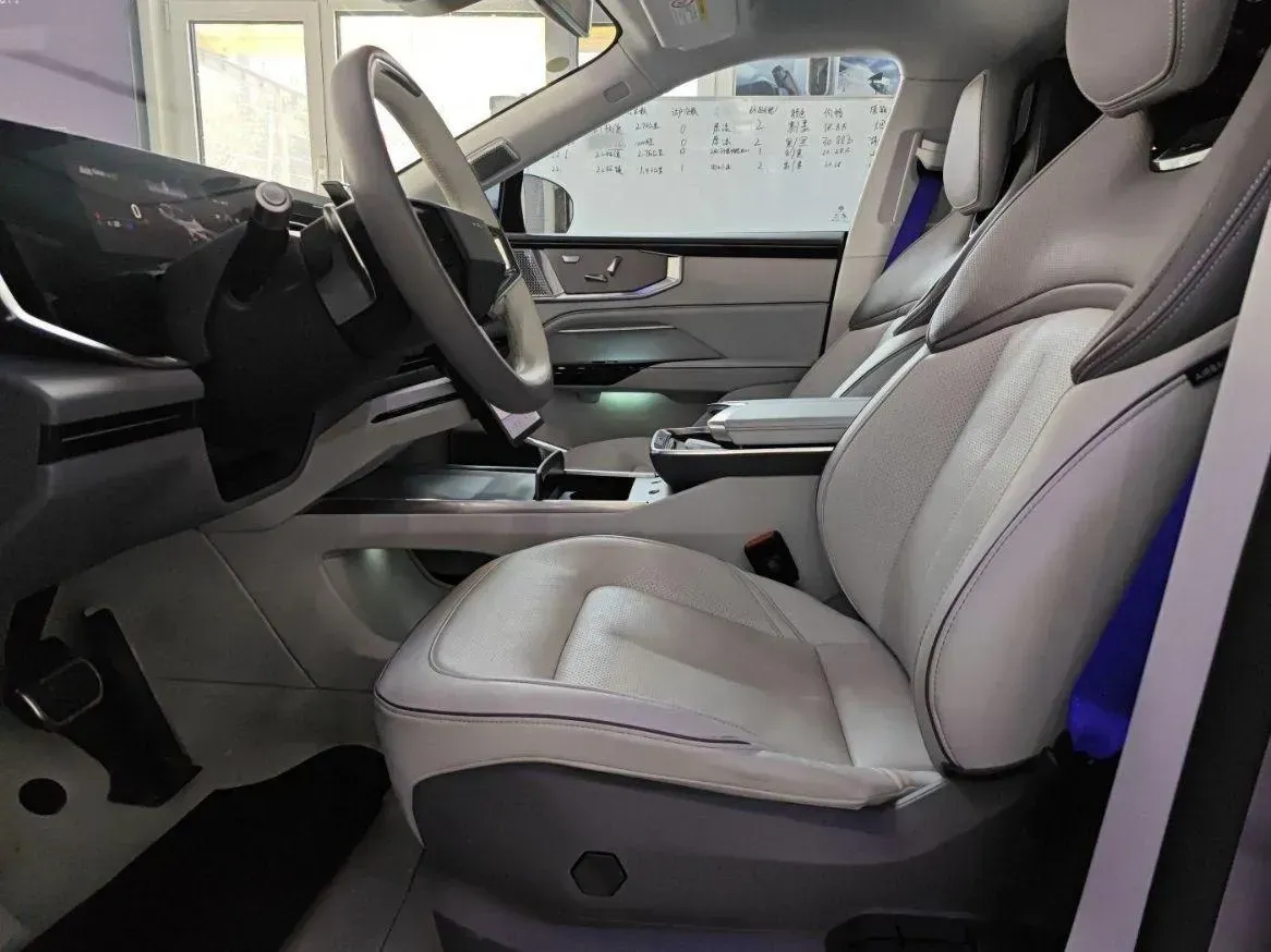 2023 HiPhi Y BEV 76.6KWH,autocango,china used car exporter,china ev exporter,chinese used car exporter,chinese used ev exporter