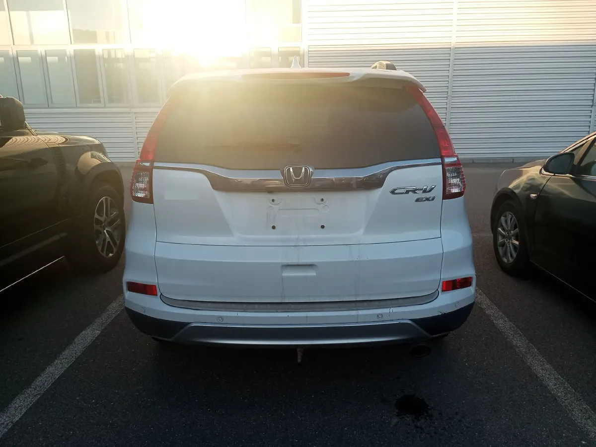 2015 Honda CR-V 2.0L 155HP L4 CVT,autocango,china used car exporter,china ev exporter,chinese used car exporter,chinese used ev exporter