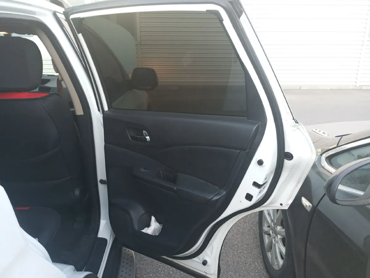 2015 Honda CR-V 2.0L 155HP L4 CVT,autocango,china used car exporter,china ev exporter,chinese used car exporter,chinese used ev exporter