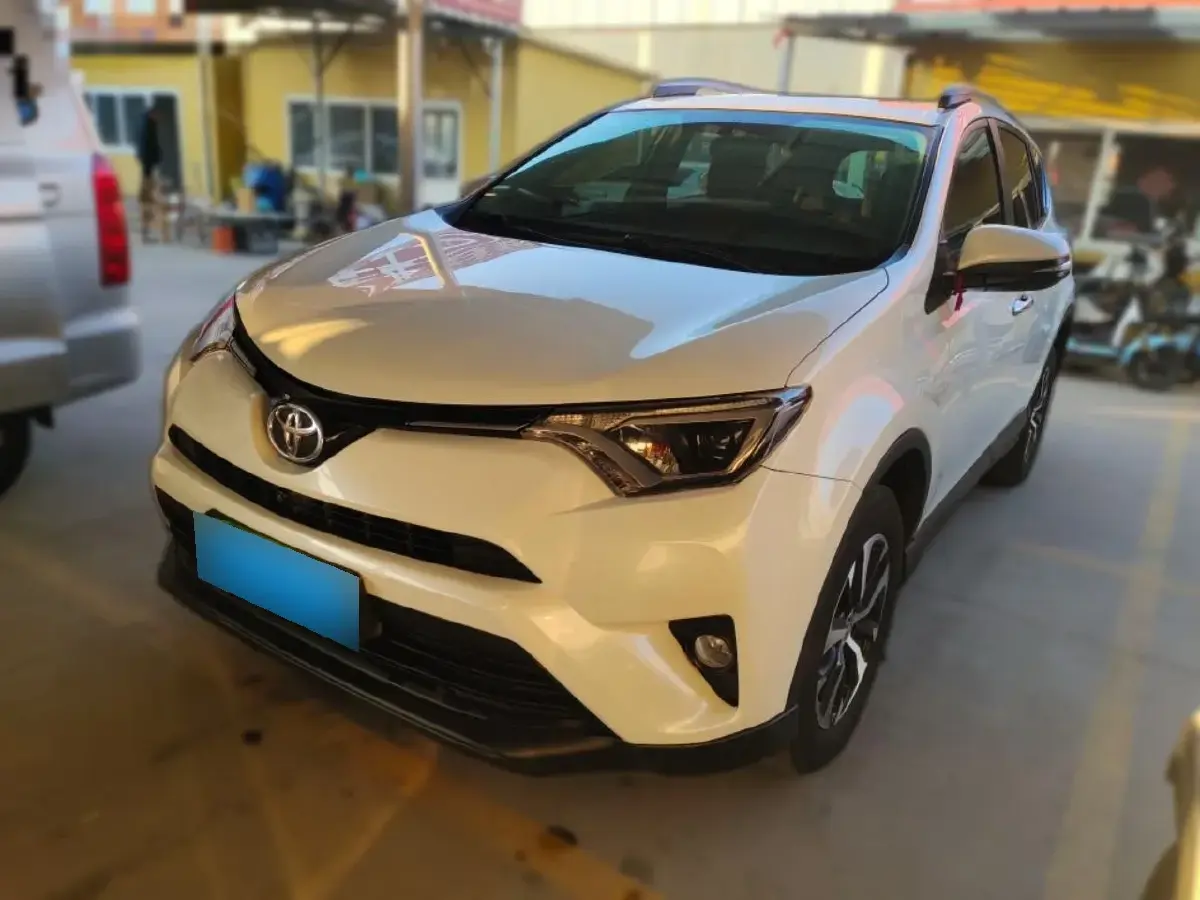 2016 Toyota RAV4 2.0L 151HP L4 CVT