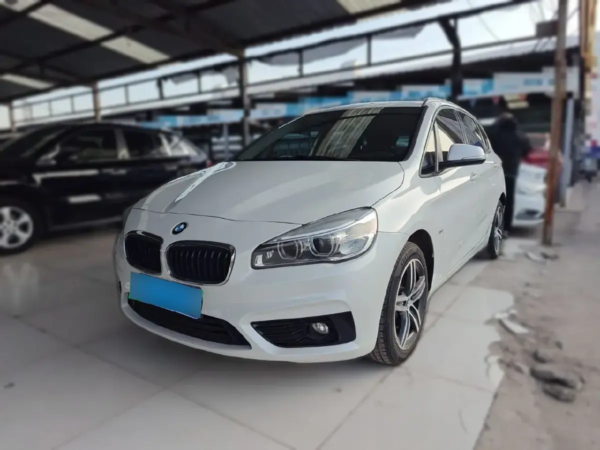 2016 BMW 2 Series Wagon 1.5T 136HP L3 6AT