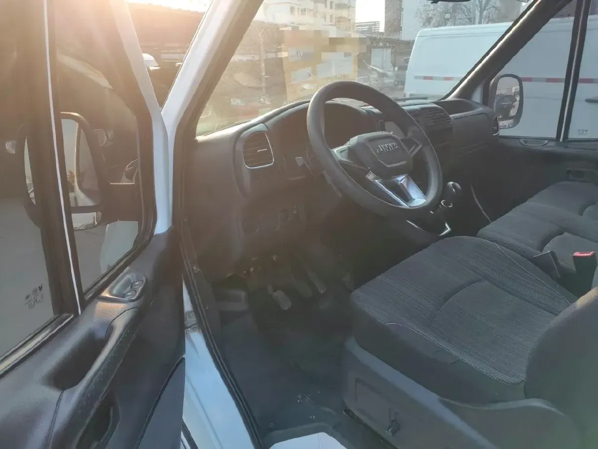 2021 JMC TeShun 2.8T 122HP L4 5MT,autocango,china used car exporter,china ev exporter,chinese used car exporter,chinese used ev exporter