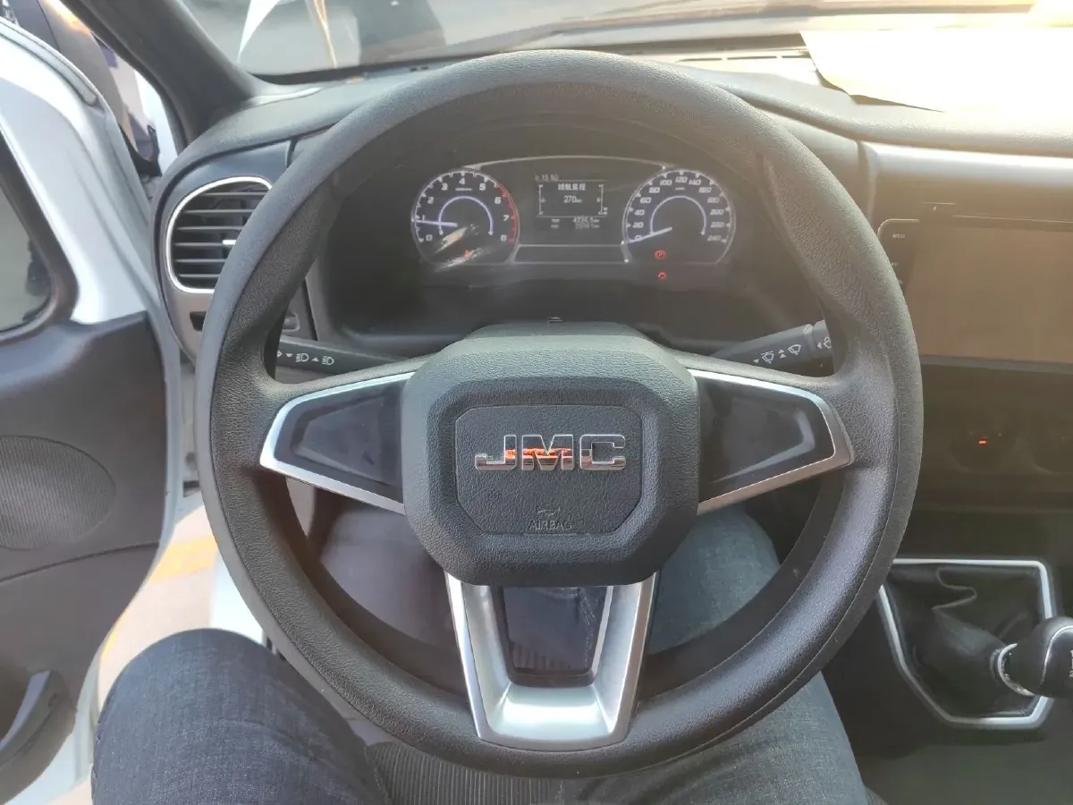 2021 JMC TeShun 2.8T 122HP L4 5MT,autocango,china used car exporter,china ev exporter,chinese used car exporter,chinese used ev exporter