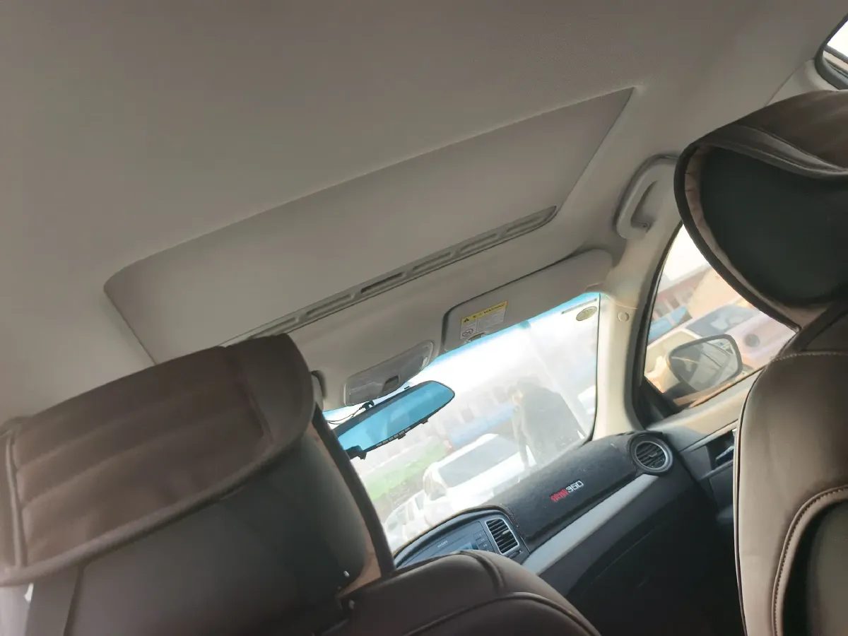 2015 Roewe 350 1.5L 109HP L4 5MT,autocango,china used car exporter,china ev exporter,chinese used car exporter,chinese used ev exporter