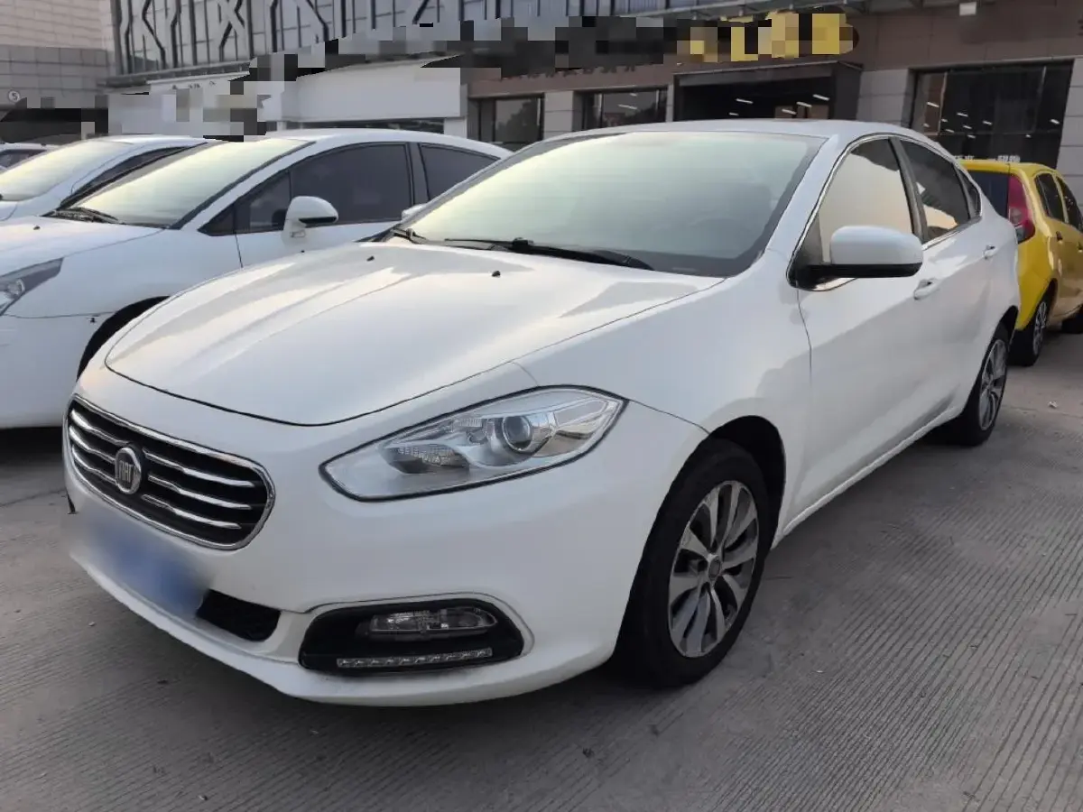 2012 Fiat Viaggio 1.4T 120HP L4 6DCT