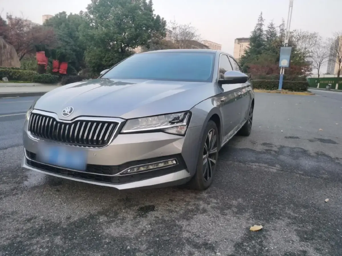 2023 Skoda Superb 1.4T 150HP L4 7DCT