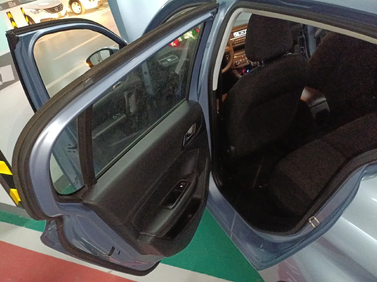 2015 Peugeot 308S 1.2T 136HP L3 6AT,autocango,china used car exporter,china ev exporter,chinese used car exporter,chinese used ev exporter