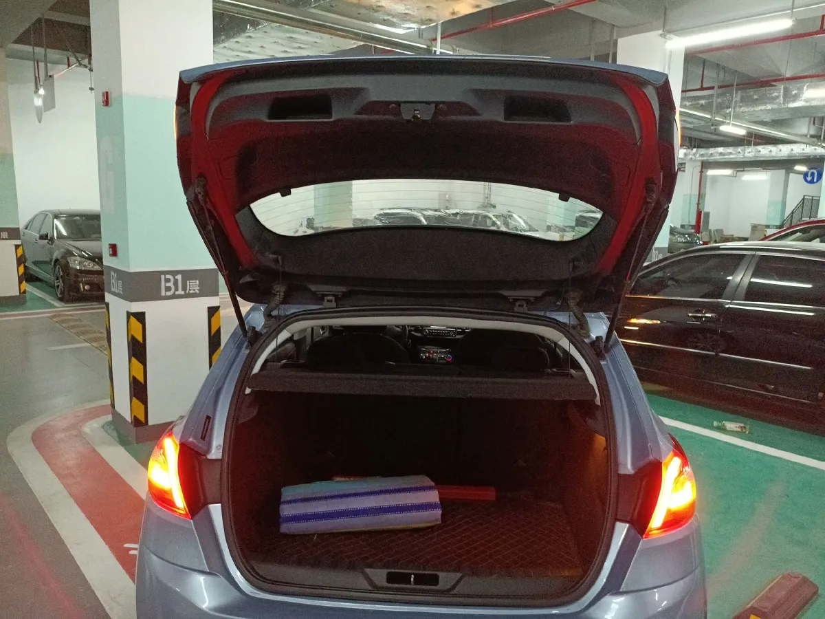 2015 Peugeot 308S 1.2T 136HP L3 6AT,autocango,china used car exporter,china ev exporter,chinese used car exporter,chinese used ev exporter