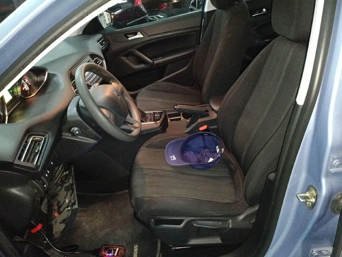 2015 Peugeot 308S 1.2T 136HP L3 6AT,autocango,china used car exporter,china ev exporter,chinese used car exporter,chinese used ev exporter