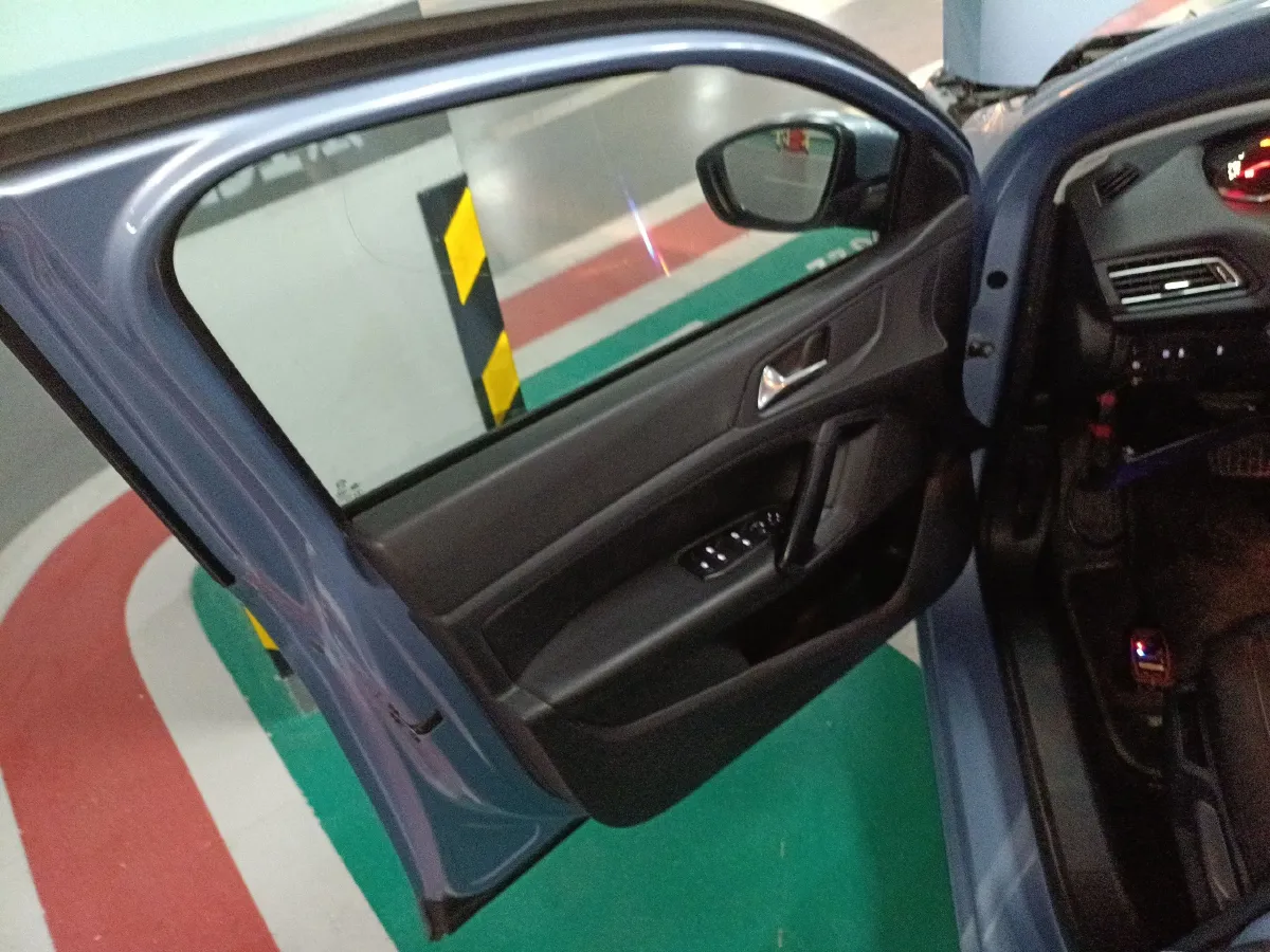 2015 Peugeot 308S 1.2T 136HP L3 6AT,autocango,china used car exporter,china ev exporter,chinese used car exporter,chinese used ev exporter