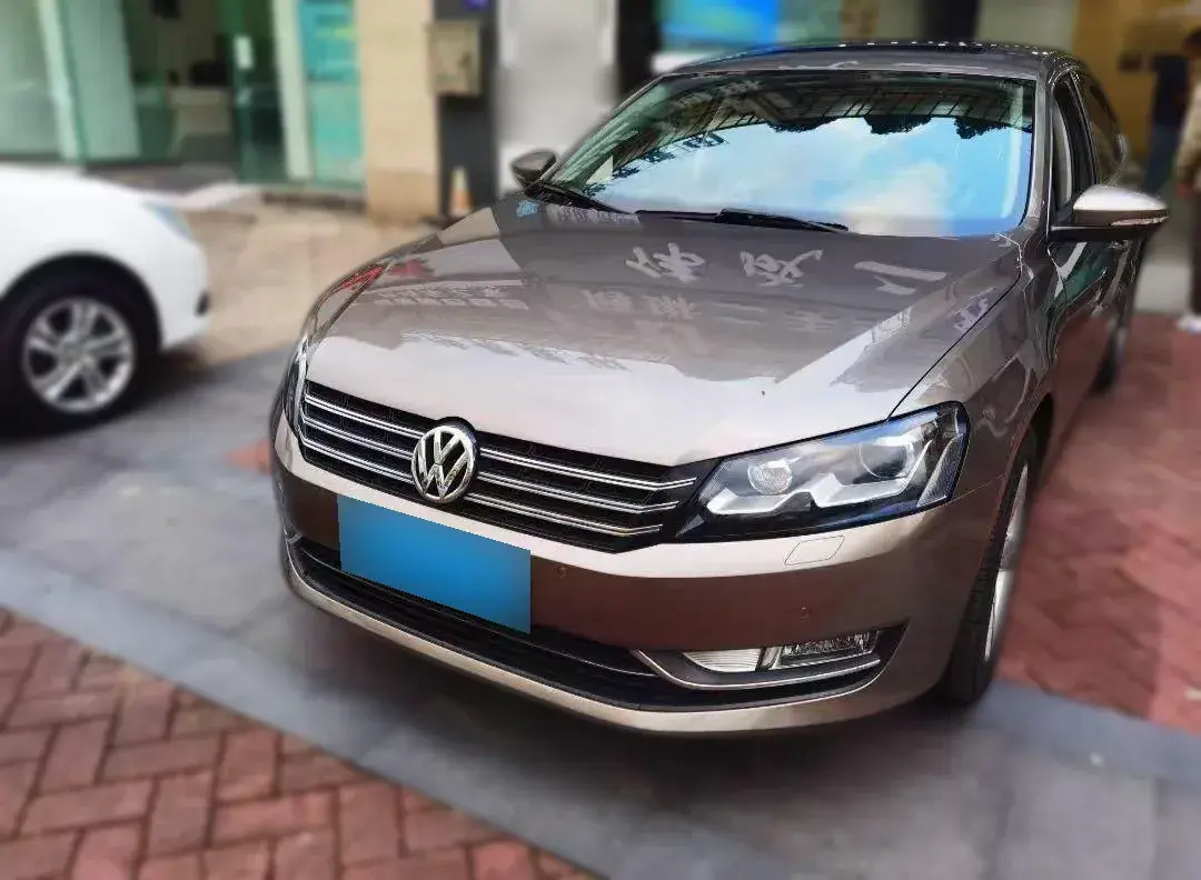 2014 Volkswagen Passat 1.8T 160HP L4 7DCT