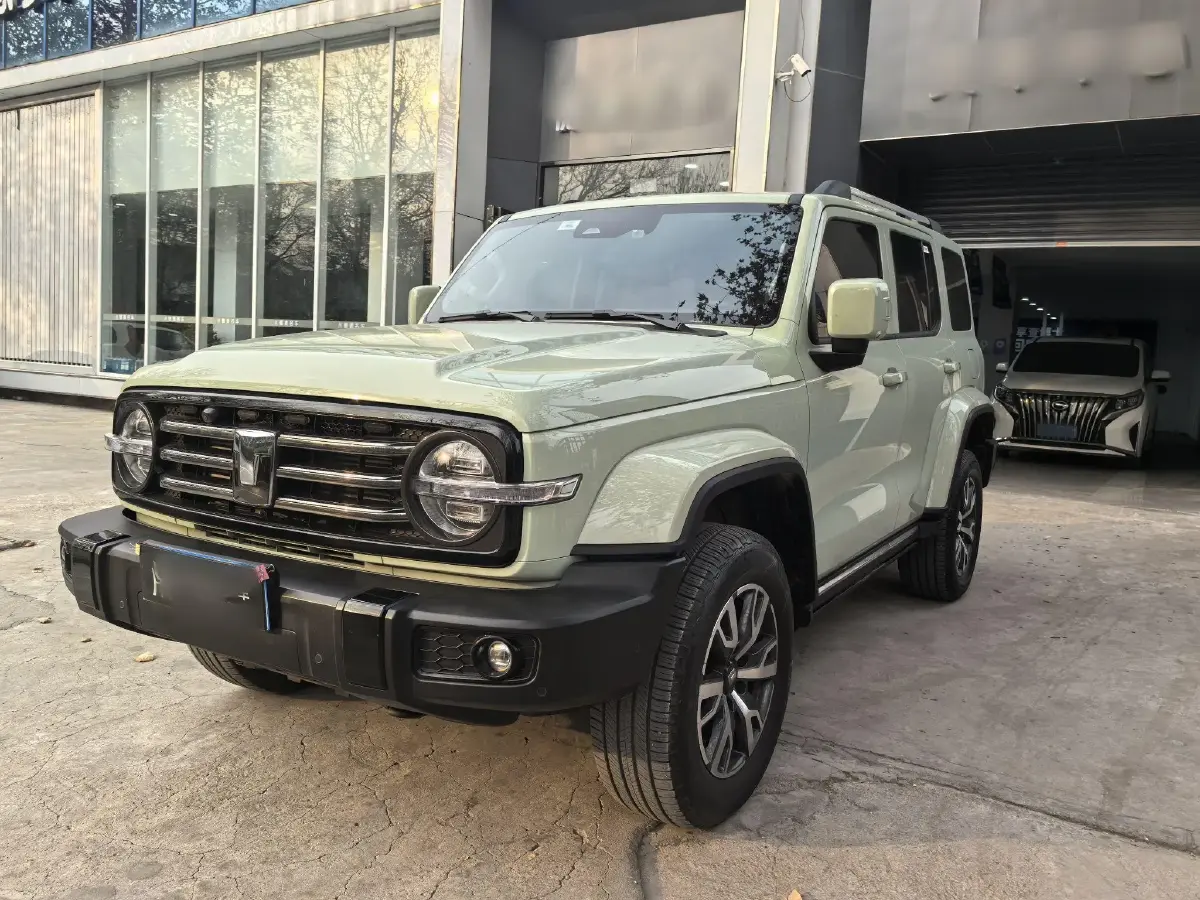 2024 Tank 300 2.0T 252HP L4 9AT