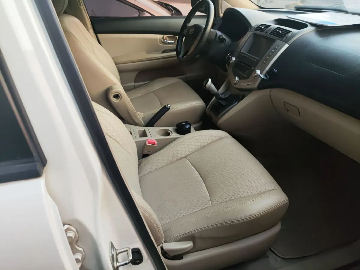 2013 BYD S6 2.0L 140HP L4 5MT,autocango,china used car exporter,china ev exporter,chinese used car exporter,chinese used ev exporter