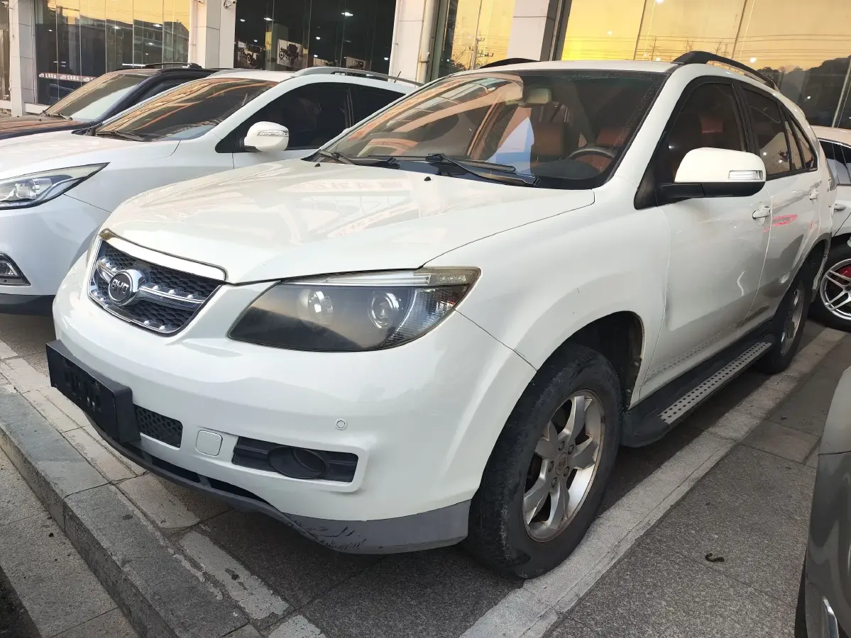 2013 BYD S6 2.0L 140HP L4 5MT