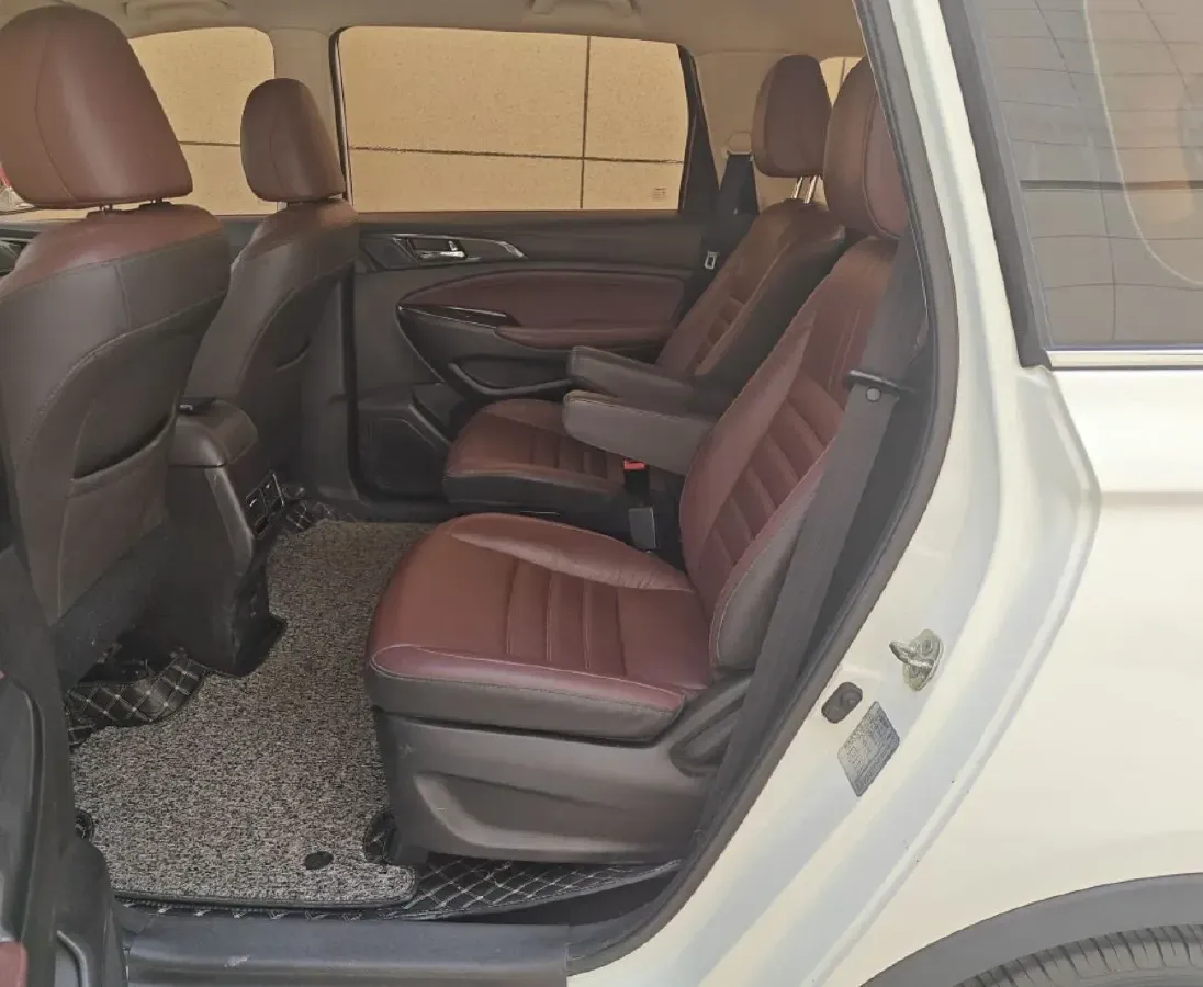 2017 ChangAn Linmax 1.6L 125HP L4 5MT,autocango,china used car exporter,china ev exporter,chinese used car exporter,chinese used ev exporter