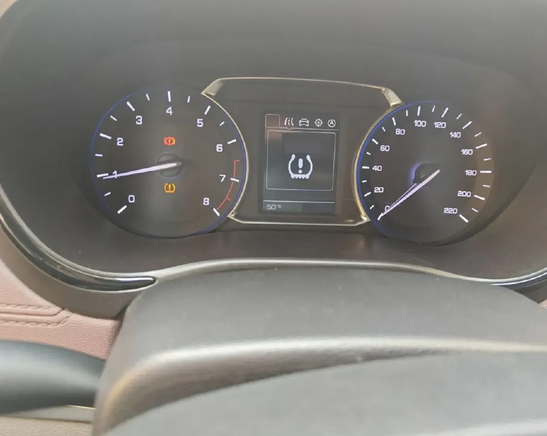 2017 ChangAn Linmax 1.6L 125HP L4 5MT,autocango,china used car exporter,china ev exporter,chinese used car exporter,chinese used ev exporter