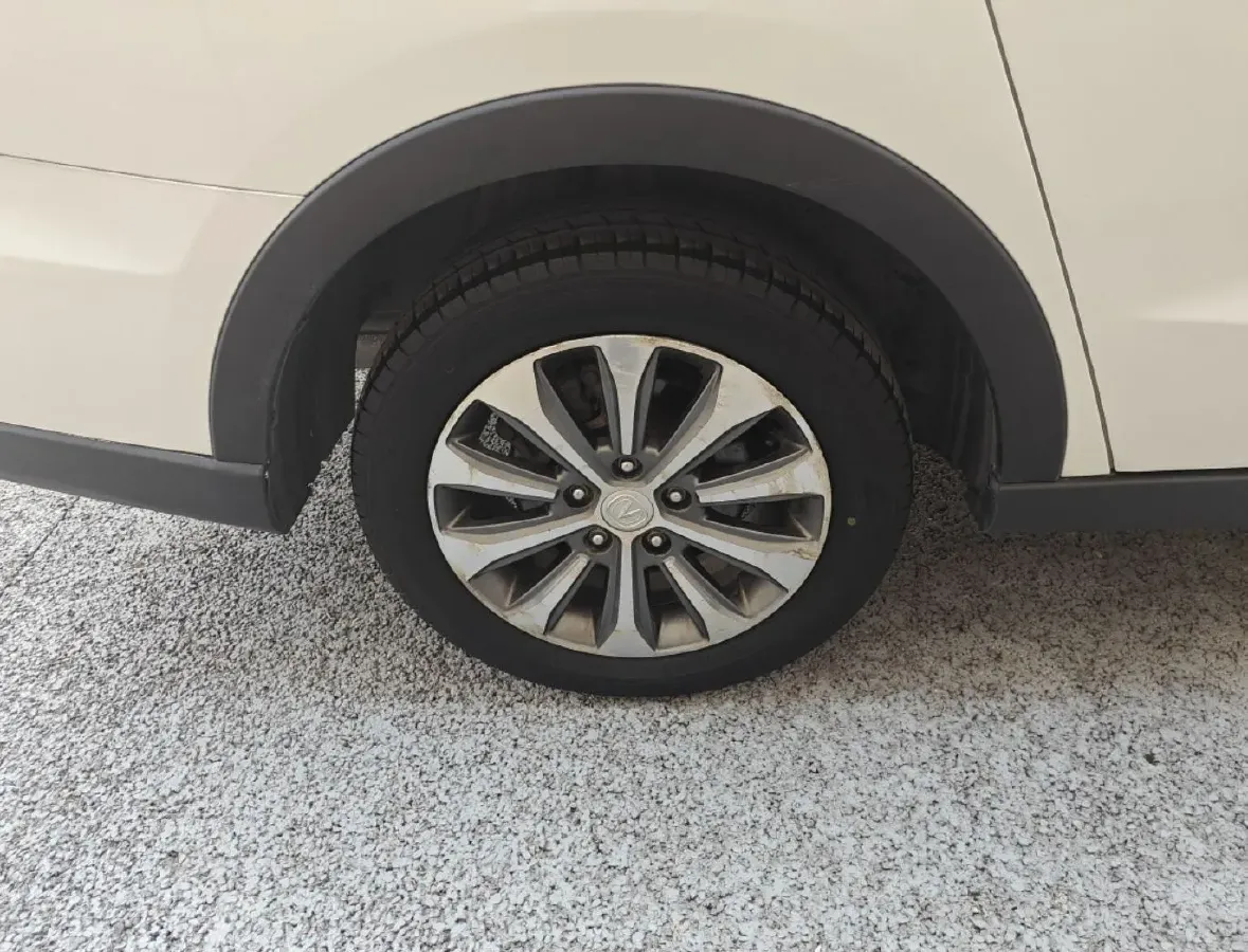 2017 ChangAn Linmax 1.6L 125HP L4 5MT,autocango,china used car exporter,china ev exporter,chinese used car exporter,chinese used ev exporter